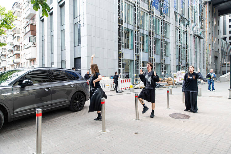 Перформанс "Без назви" Саши Курмаза в Києві, 2025.